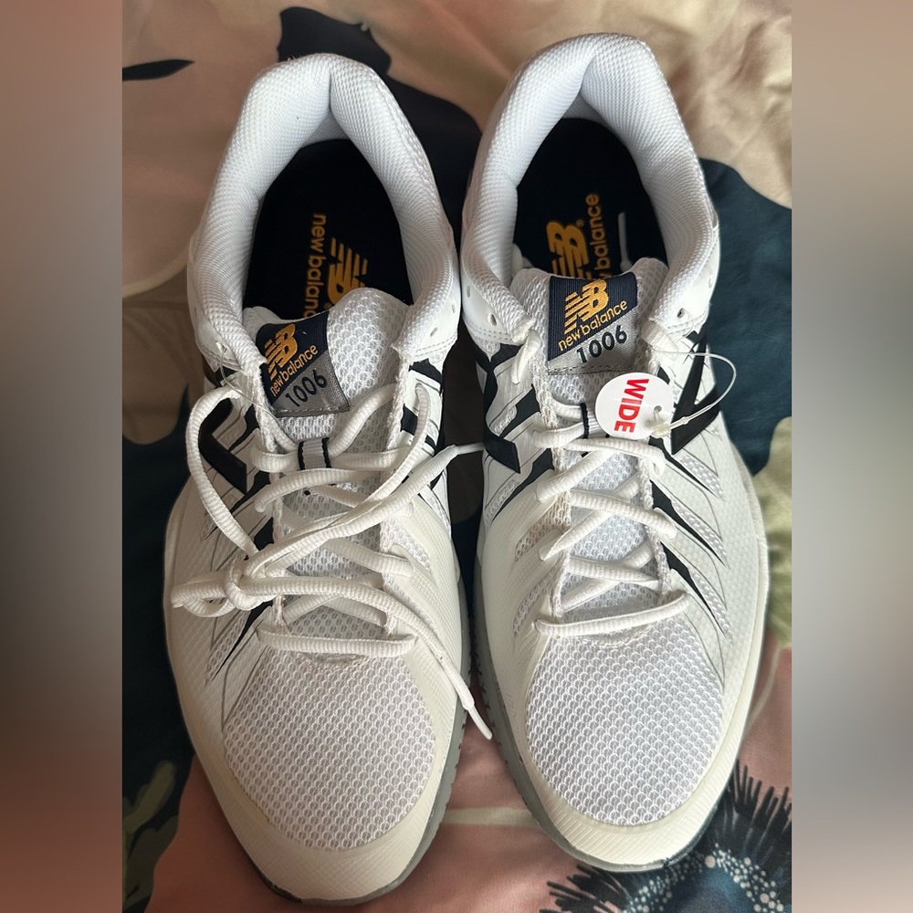 NWT New Balance MC 1006 Men’s Tennis Shoes, 10.5 Wide and Extra Wide